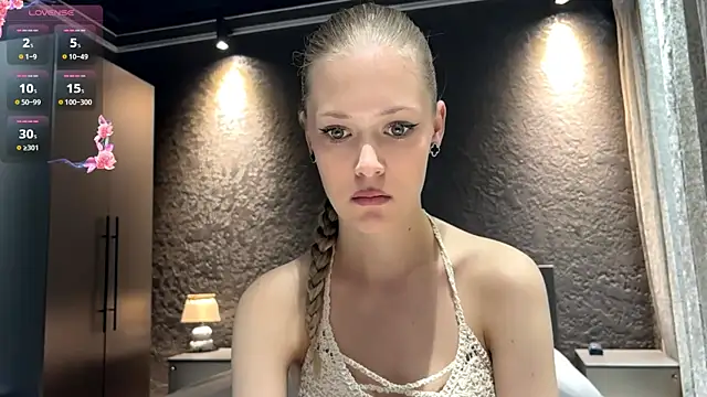 ZaidaSchwarten online show from 08-08-26, 05:31