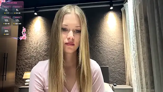 ZaidaSchwarten online show from 08-09-26, 05:23