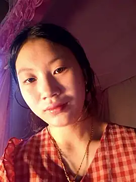 Snapshot of Lomay69 chatting on 12-20-25, 03:35 Lomay69 online show from 12-20-25, 03:35