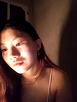 Snapshot of Lomay69 chatting on 12-21-25, 07:10 Lomay69 online show from 12-21-25, 07:10