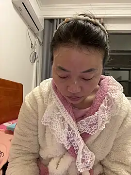 Snapshot of cmvoo chatting on 02-04-26, 11:27 cmvoo online show from 02-04-26, 11:27