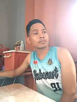 Snapshot of jevtobias chatting on 12-16-25, 04:17 jevtobias online show from 12-16-25, 04:17