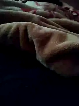 Snapshot of KingZbouba chatting on 12-17-25, 04:35 KingZbouba online show from 12-17-25, 04:35