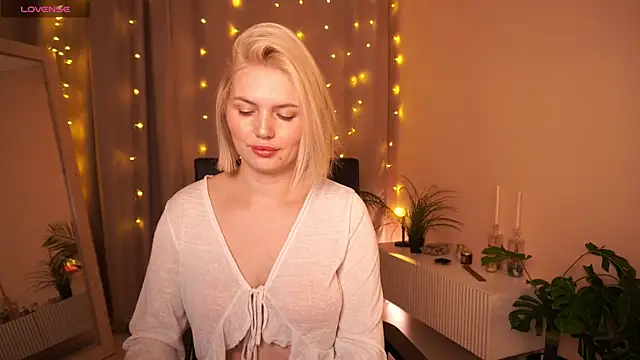 Snapshot of AmeliaWellss chatting on 12-16-25, 04:06 AmeliaWellss online show from 12-16-25, 04:06