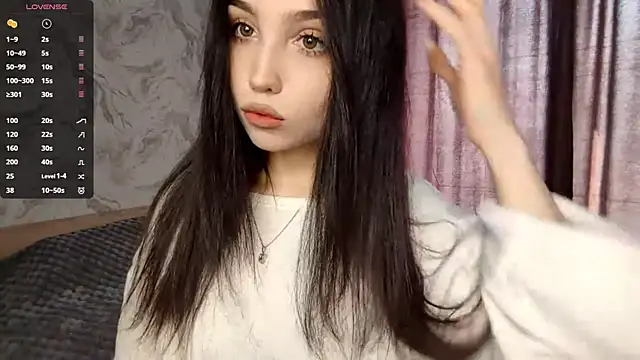 Qwami Amie online show from 04-24-26, 06:49