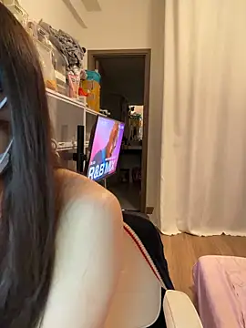 mimichannn99 online show from 04-16-26, 07:03