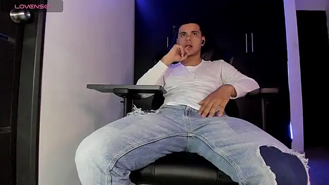 Liam Mateo online show from 03-24-26, 12:37