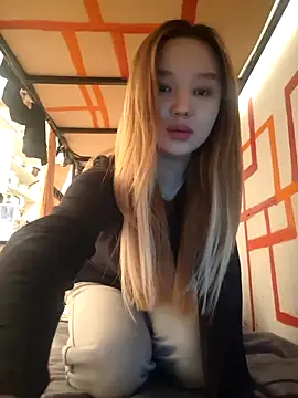 Snapshot of SherrylShaw chatting on 03-26-26, 05:29 SherrylShaw online show from 03-26-26, 05:29