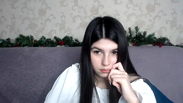 Snapshot of KisaModel chatting on 12-16-25, 09:14 KisaModel online show from 12-16-25, 09:14