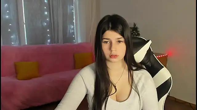 KisaModel online show from 12-22-25, 08:22