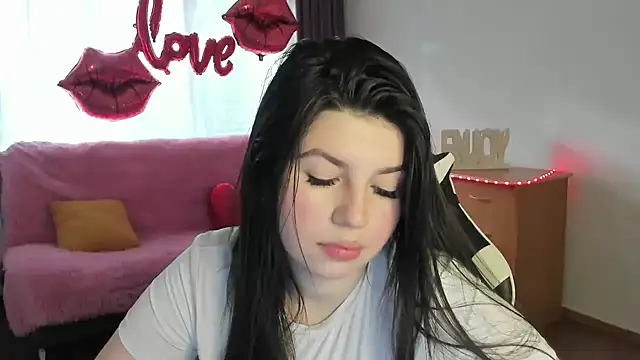 KisaModel online show from 04-18-26, 01:20