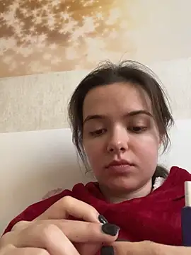 Snapshot of ALittleGrayRabbit chatting on 12-15-25, 06:39 ALittleGrayRabbit online show from 12-15-25, 06:39