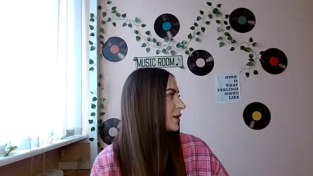 Snapshot of Lina_Dream chatting on 12-17-25, 12:44 Lina Dream online show from 12-17-25, 12:44