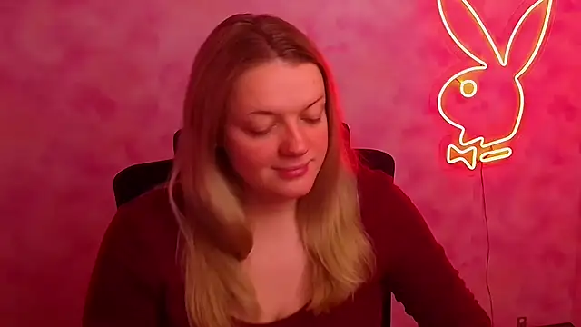 Snapshot of Samantha_Gloww chatting on 12-16-25, 06:51 Samantha Gloww online show from 12-16-25, 06:51