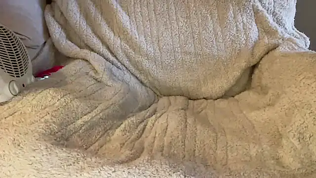 Snapshot of ijustturned18today chatting on 02-01-26, 08:13 ijustturned18today online show from 02-01-26, 08:13