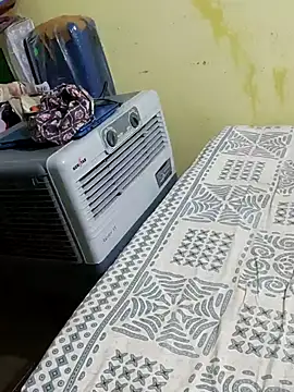 Snapshot of Cuple_masti72 chatting on 06-25-26, 11:31 Cuple masti72 online show from 06-25-26, 11:31