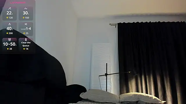 Snapshot of evelynvlove chatting on 02-02-26, 06:39 evelynvlove online show from 02-02-26, 06:39