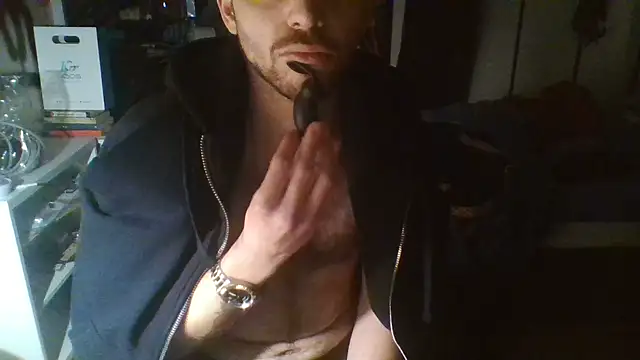 Snapshot of Andrebaby chatting on 12-20-25, 04:30 Andrebaby online show from 12-20-25, 04:30