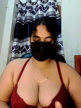 Snapshot of nosrat014 chatting on 07-15-26, 02:33 nosrat014 online show from 07-15-26, 02:33