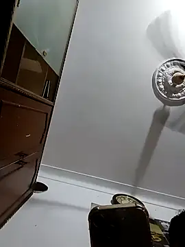 kusbu0077 online show from 04-22-26, 11:45