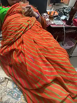 butterflyslay online show from 04-24-26, 03:47