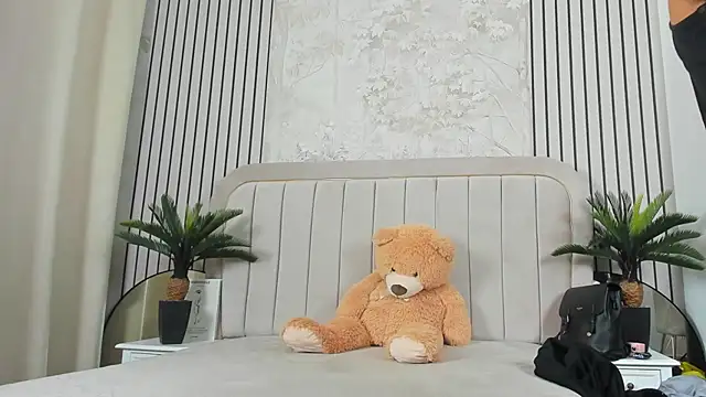 Snapshot of DaryaRee chatting on 12-16-25, 05:34 DaryaRee online show from 12-16-25, 05:34