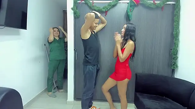 Snapshot of Hot_sexmature chatting on 12-15-25, 11:25 Hot sexmature online show from 12-15-25, 11:25