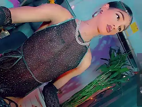 agathaferrer3 online show from 04-18-26, 07:40