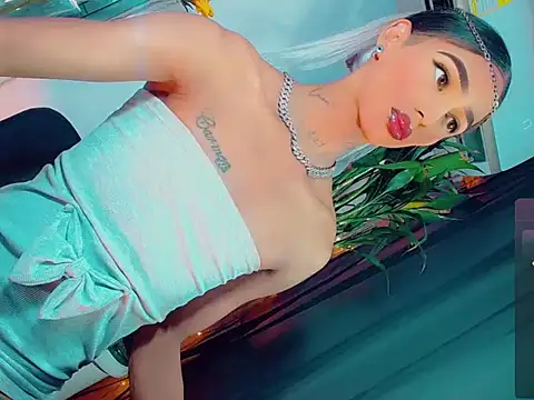 agathaferrer3 online show from 04-23-26, 03:30