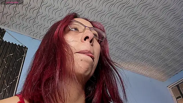 Moolly Evanz online show from 04-08-26, 02:06