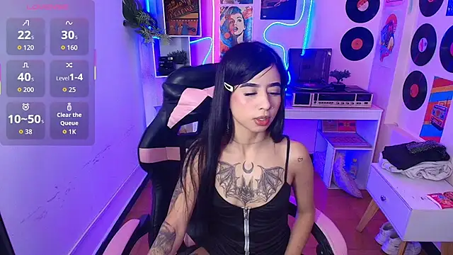 Snapshot of Bunny_lexie chatting on 12-18-25, 12:11 Bunny lexie online show from 12-18-25, 12:11