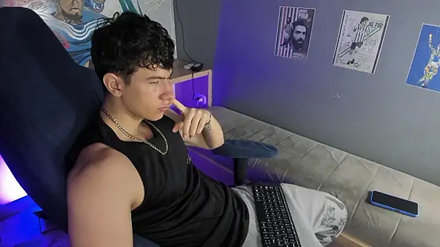 Criss Adams online show from 01-10-26, 02:13