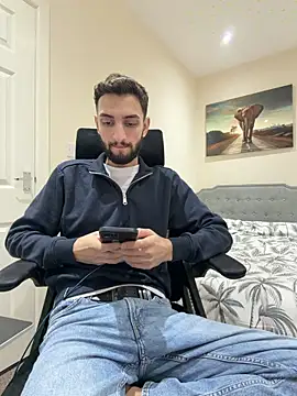 Juliann69Ramiro online show from 01-16-26, 05:39