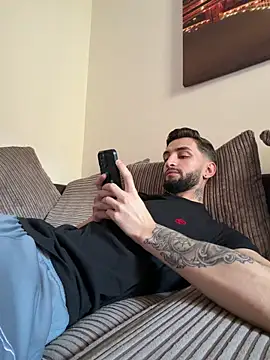 Juliann69Ramiro online show from 01-17-26, 02:11