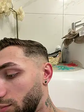 Juliann69Ramiro online show from 03-04-26, 06:03