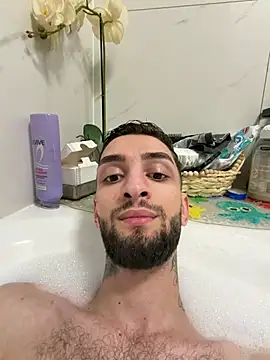 Juliann69Ramiro online show from 03-08-26, 08:45