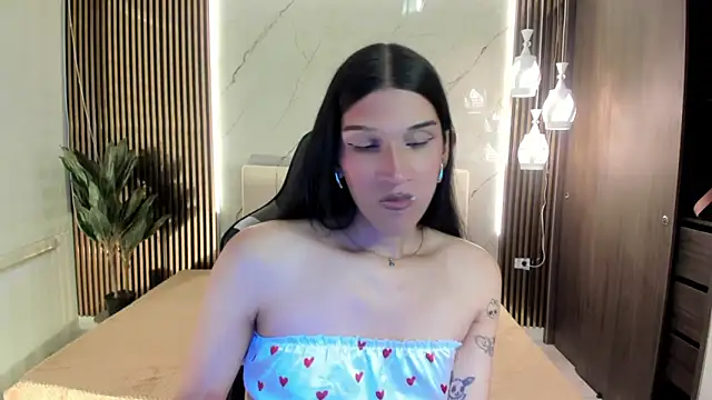 Snapshot of Bianca_baldwin_ chatting on 12-13-25, 08:47 Bianca baldwin online show from 12-13-25, 08:47