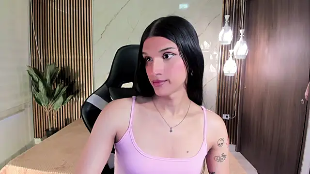 Snapshot of Bianca_baldwin_ chatting on 12-14-25, 08:57 Bianca baldwin online show from 12-14-25, 08:57