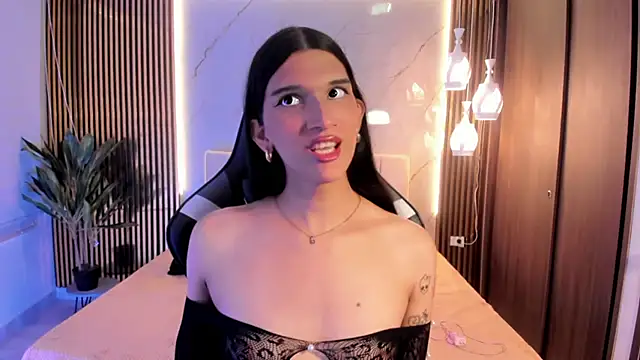 Snapshot of Bianca_baldwin_ chatting on 12-16-25, 08:58 Bianca baldwin online show from 12-16-25, 08:58