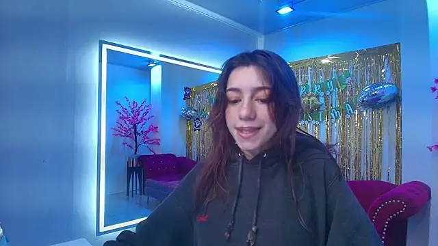 Isabell smiith online show from 12-14-25, 11:04