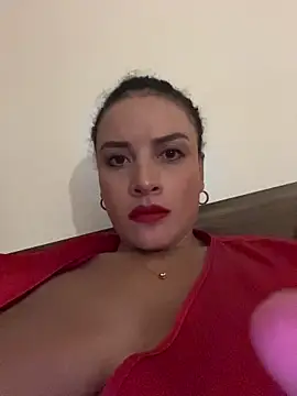 Snapshot of Lena-Williamss chatting on 07-12-26, 05:42 Lena-Williamss online show from 07-12-26, 05:42