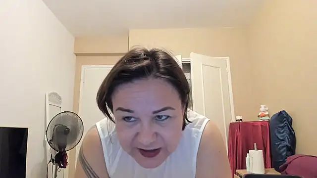 Snapshot of tantriquegirl06 chatting on 06-21-26, 07:38 tantriquegirl06 online show from 06-21-26, 07:38