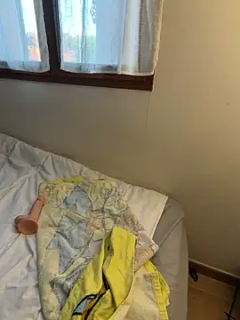 CoquineCharmeuse online show from 04-03-26, 05:55