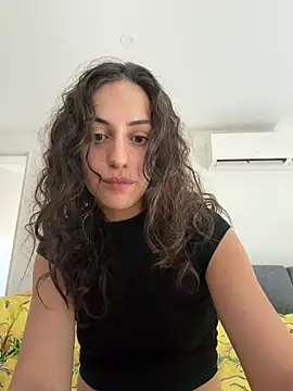 CoquineCharmeuse online show from 04-20-26, 01:14