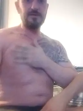 Snapshot of Tonybp84 chatting on 12-15-25, 08:18 Tonybp84 online show from 12-15-25, 08:18