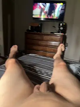 Snapshot of cazadornocturno1997 chatting on 01-10-26, 05:04 cazadornocturno1997 online show from 01-10-26, 05:04