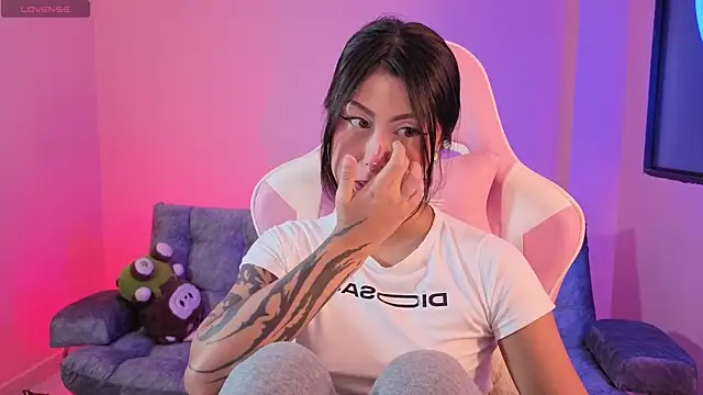 sharonbone online show from 12-23-25, 05:27