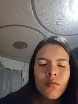 Snapshot of Krolaykate chatting on 12-16-25, 10:09 Krolaykate online show from 12-16-25, 10:09