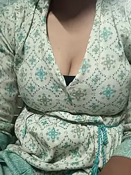 Snapshot of teena-11 chatting on 01-15-26, 05:56 teena-11 online show from 01-15-26, 05:56