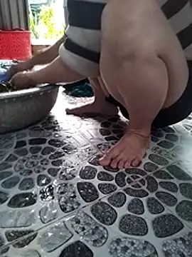 Snapshot of thoconxx chatting on 12-14-25, 11:53 thoconxx online show from 12-14-25, 11:53